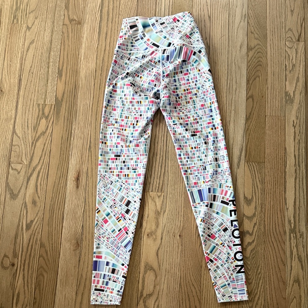 Peloton Colorful Patterned Leggings. Size xs - Picture 5 of 5
